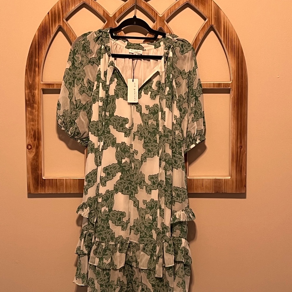 Current Air Green and White Floral Blouse